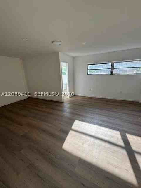 4711 Sw 31st Dr #0 - Photo 6 of 11