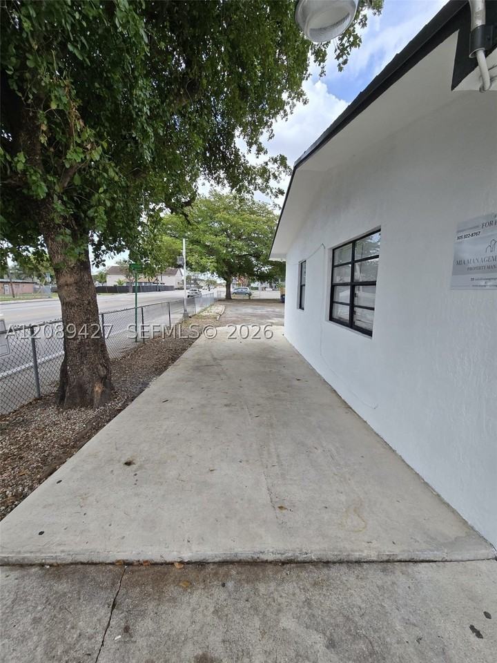 7090 Nw 17th Ave #3 - Photo 3 of 16