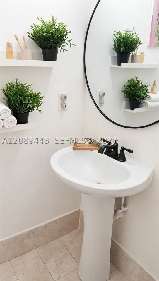 233 Preston F #233 - Photo 6 of 8