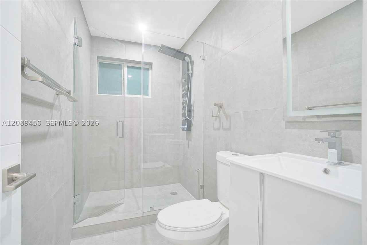 2850 Sw 24th St #2850 - Photo 3 of 21