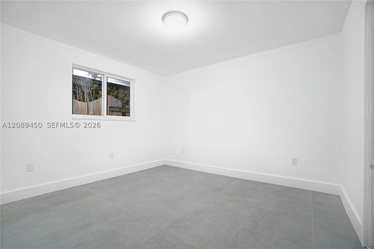 2850 Sw 24th St #2850 - Photo 7 of 21