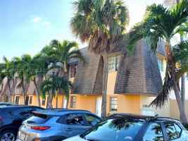 featured image of 10904 Sw 2nd St #1R