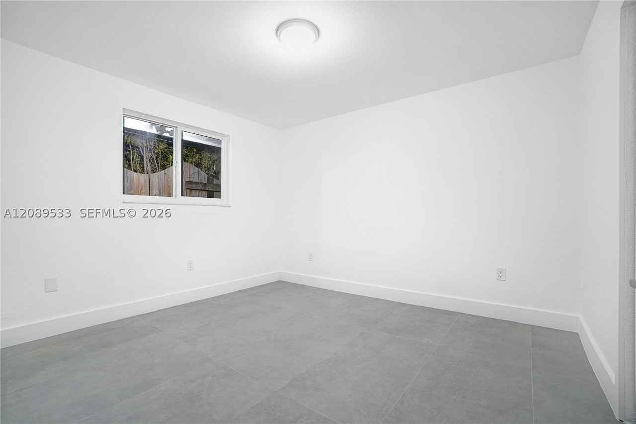 2841 Sw 24th Ter #2841 - Photo 5 of 14