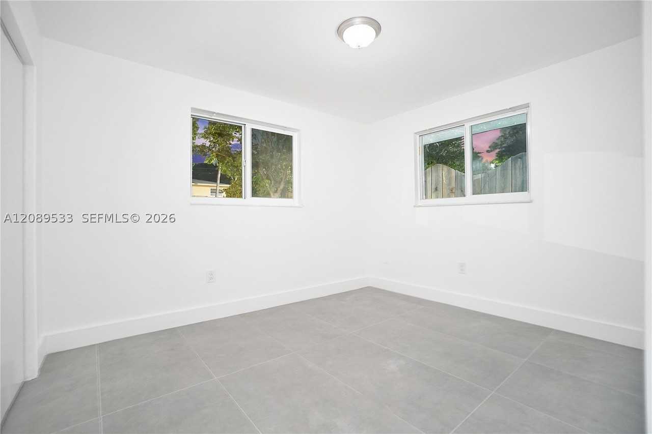 2841 Sw 24th Ter #2841 - Photo 6 of 14
