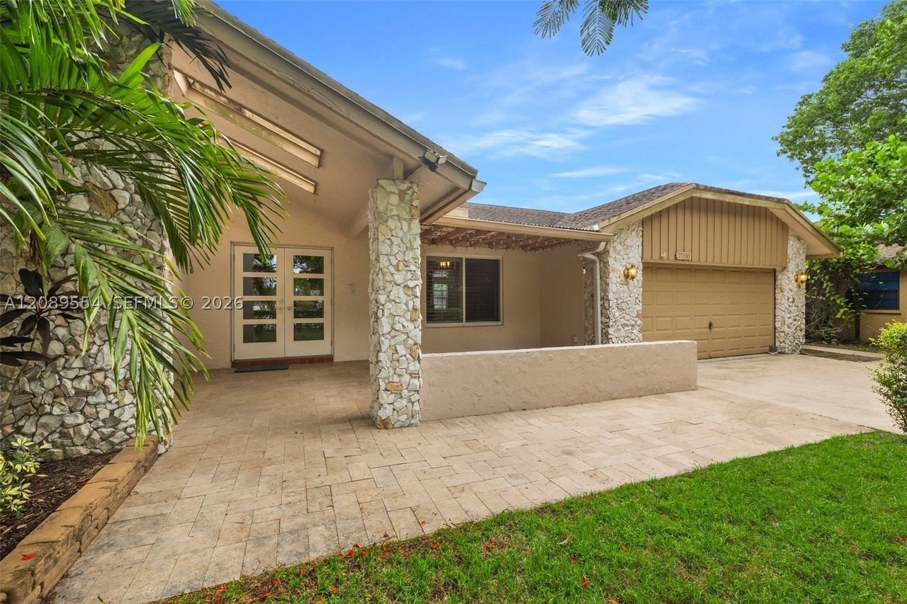 7700 Nw 11th Pl - Photo 3 of 50
