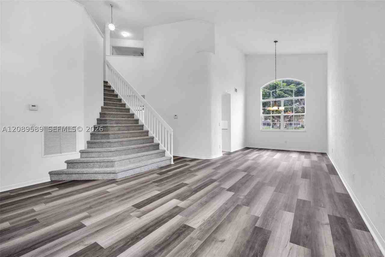 1637 Sw 156th Ave #1637 - Photo 3 of 27