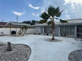 2716 Ne 32nd St #5 - Photo 1 of 1