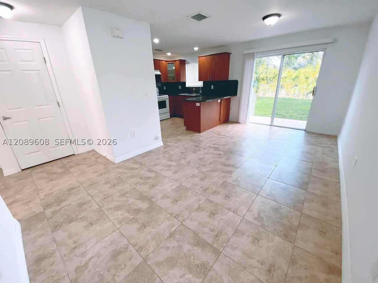11102 Ne 14th Ave #0 - Photo 5 of 14
