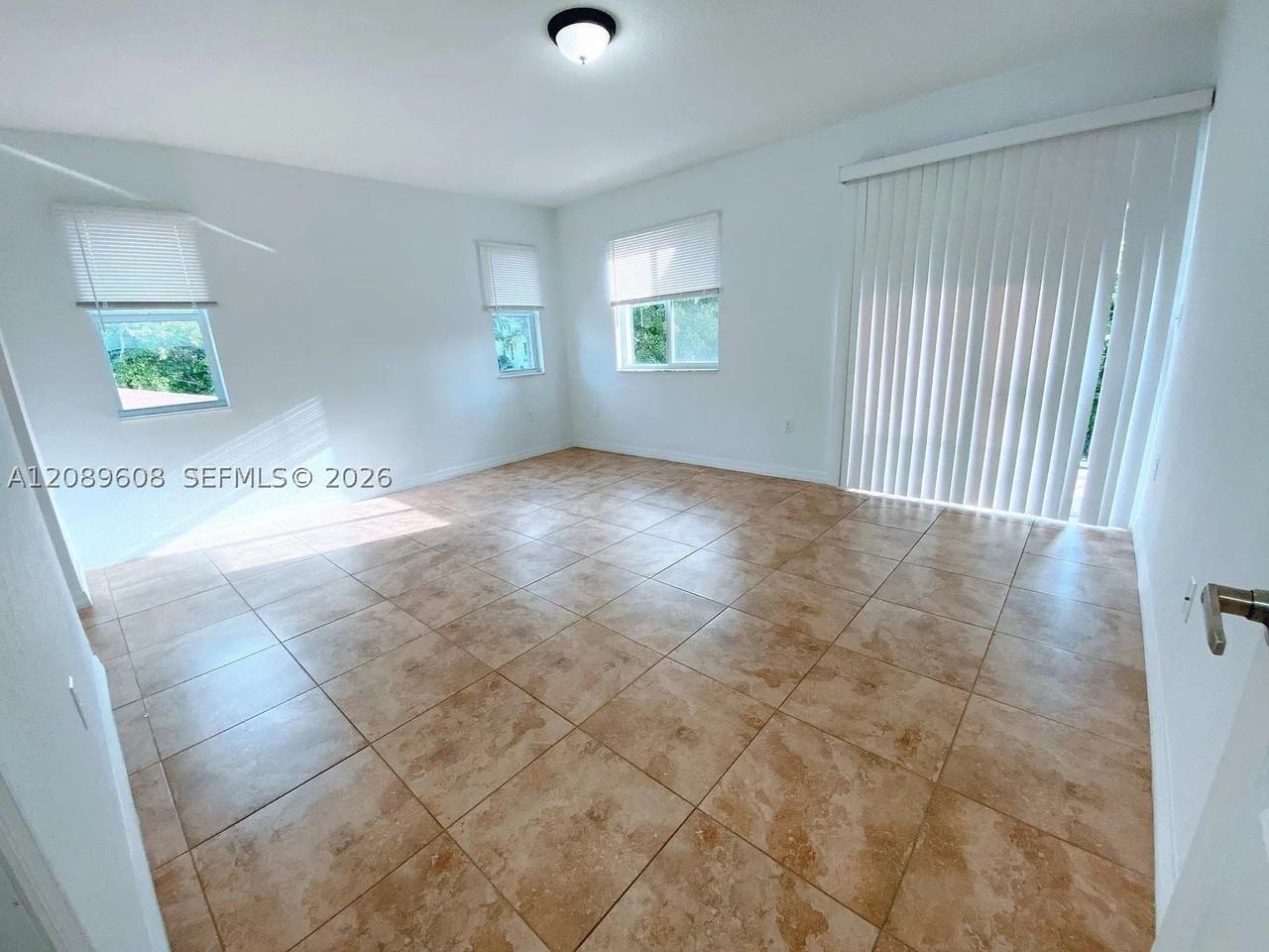 11102 Ne 14th Ave #0 - Photo 6 of 14