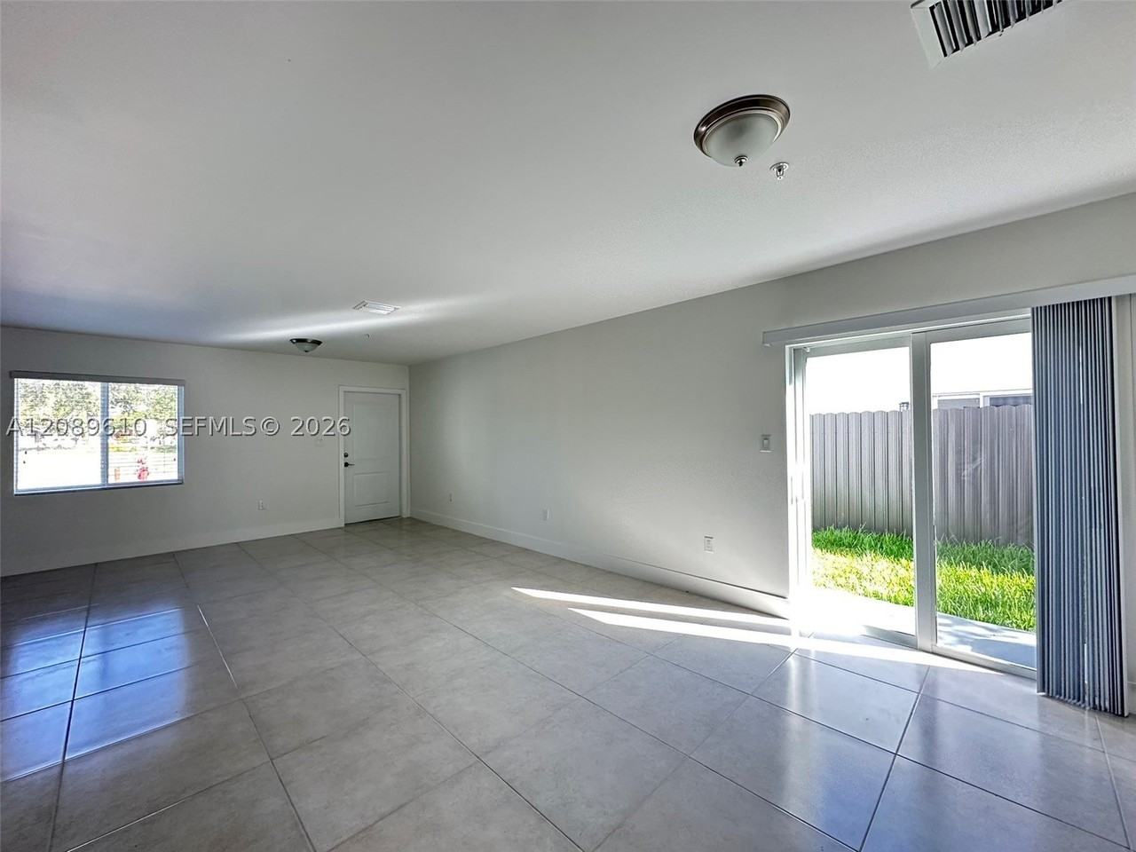 11272 Sw 187th St #11272 - Photo 5 of 16