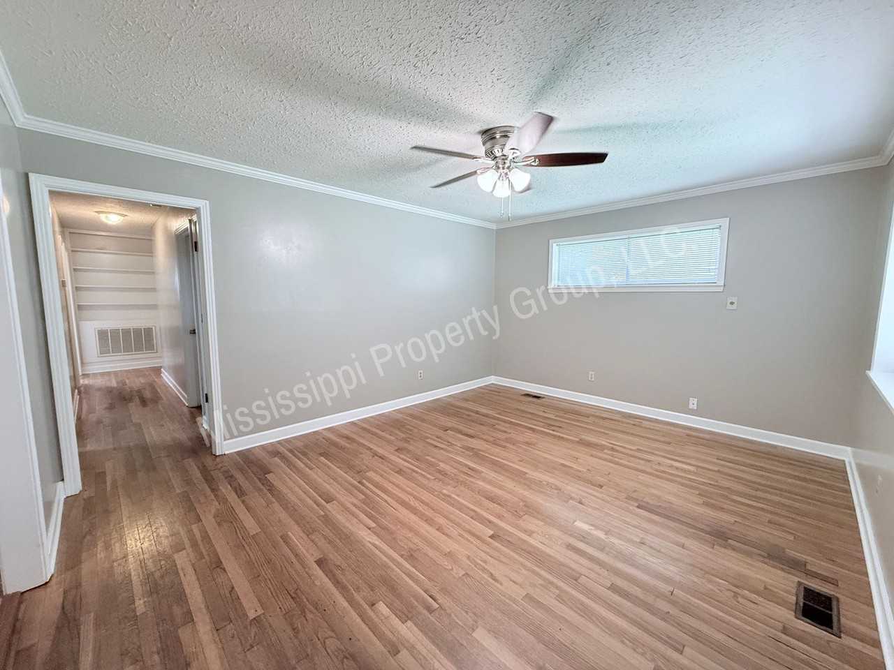 2201 Scott St - Photo 2 of 24