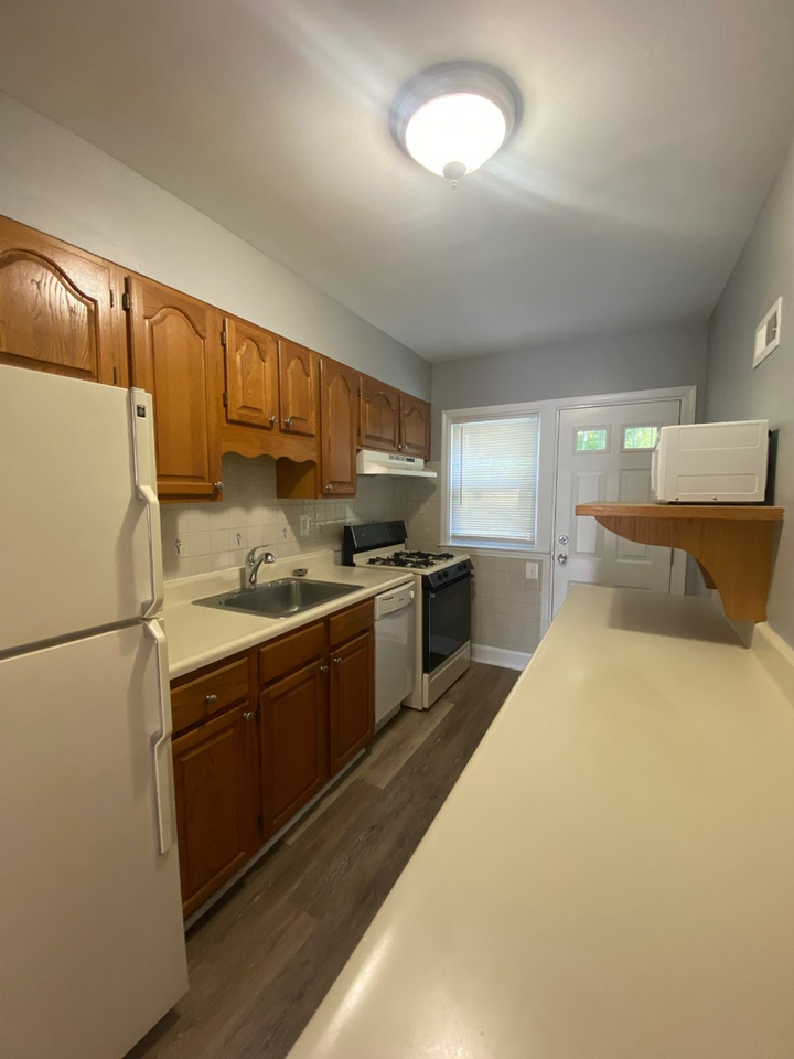 3162 Woodring Ave - Photo 2 of 12