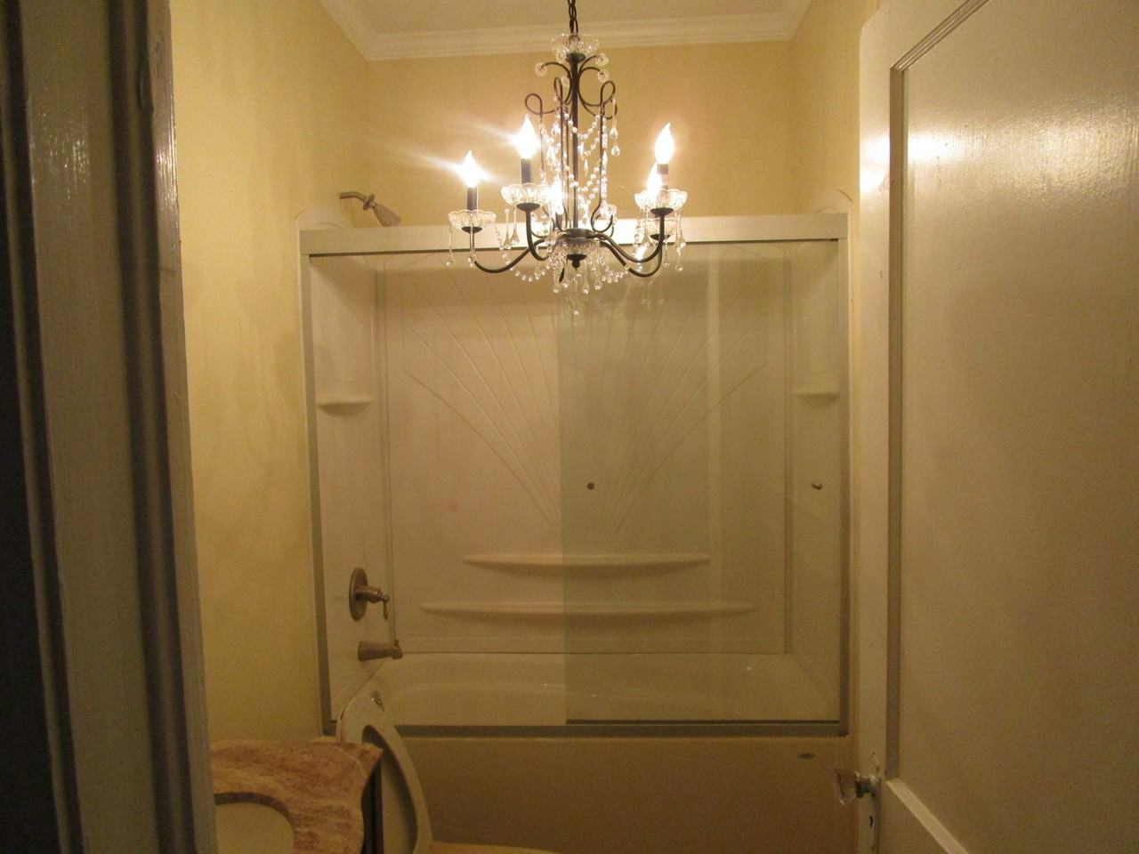 3062 Oxford Ave - Photo 4 of 17