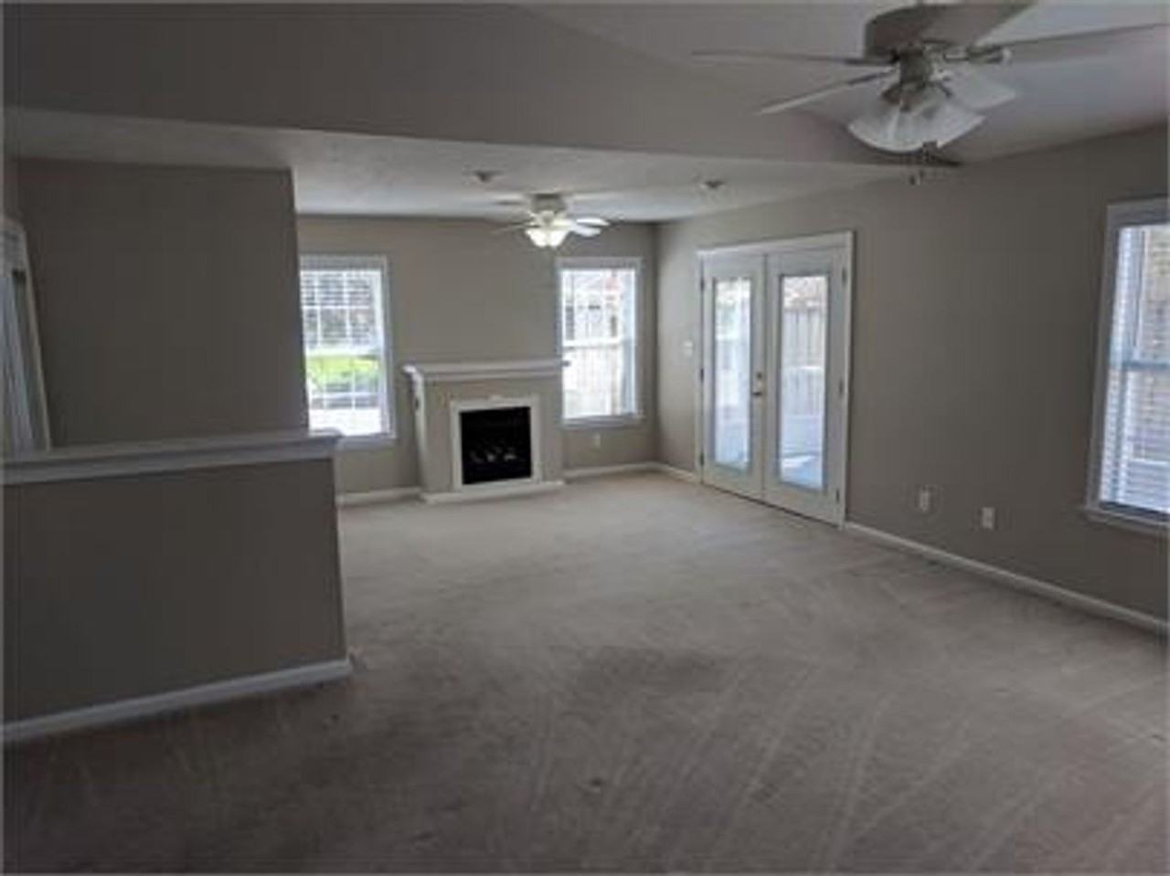 3101 Lucas Ln Sw - Photo 2 of 8