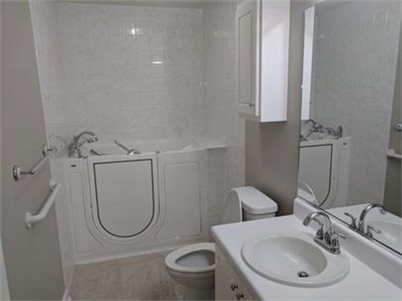 3101 Lucas Ln Sw - Photo 5 of 8