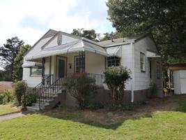 featured image of 624 Beverly Dr N