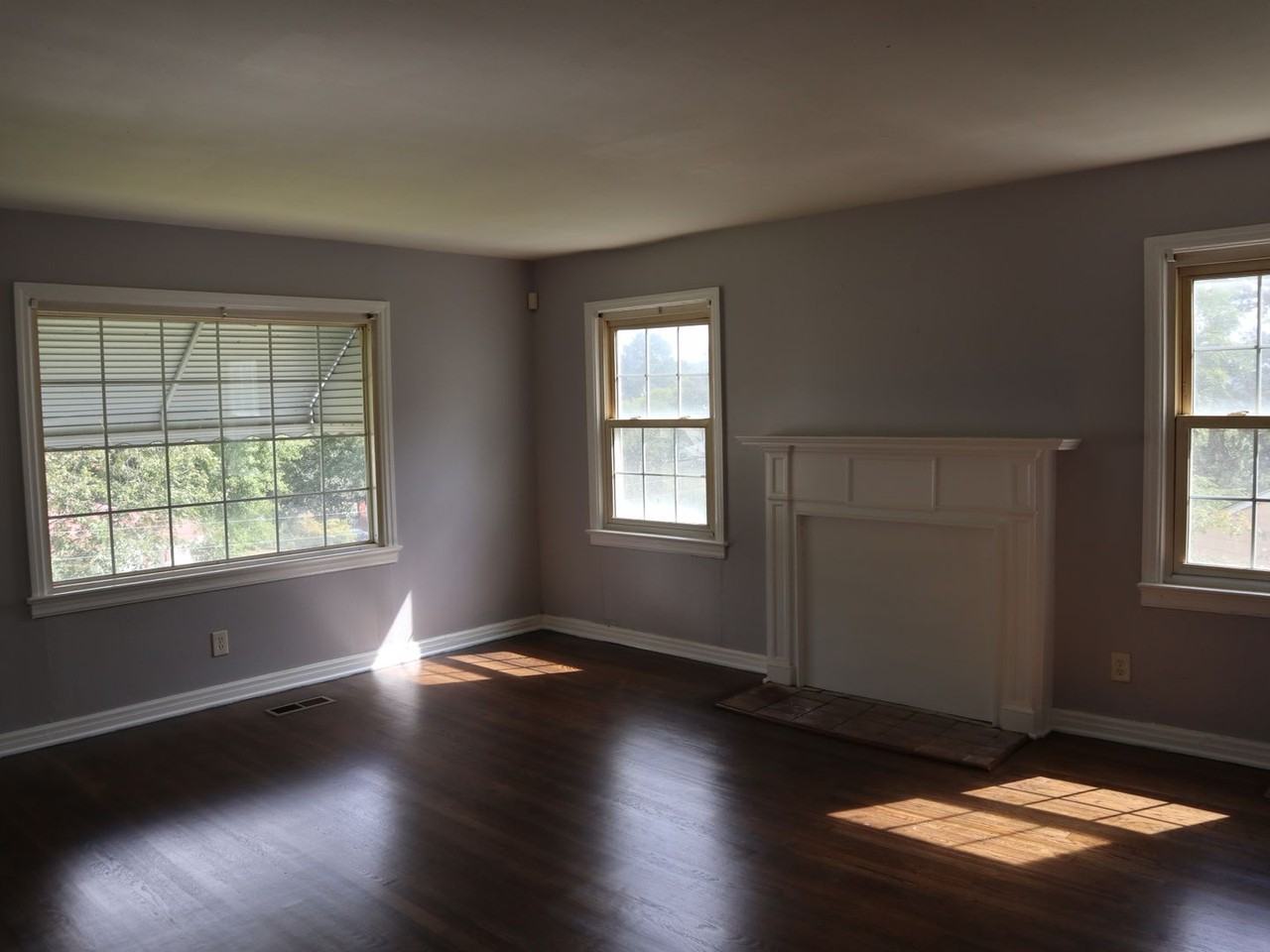 624 Beverly Dr N - Photo 5 of 8