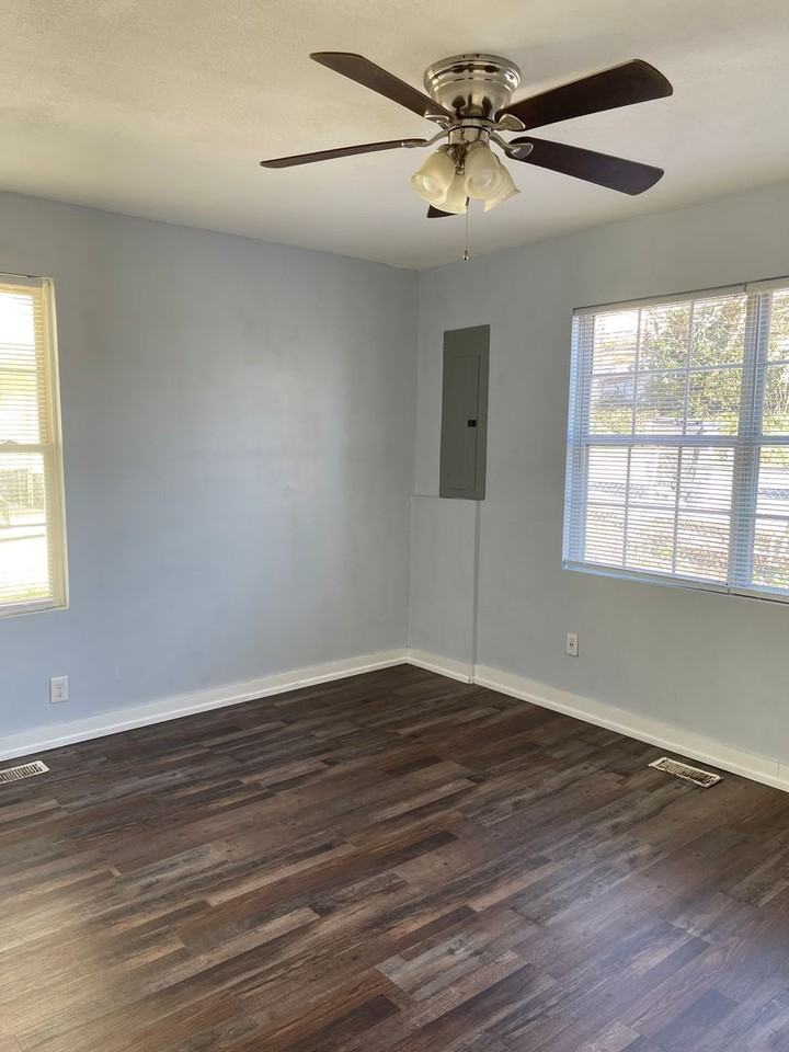17 Gilliam St - Photo 5 of 16