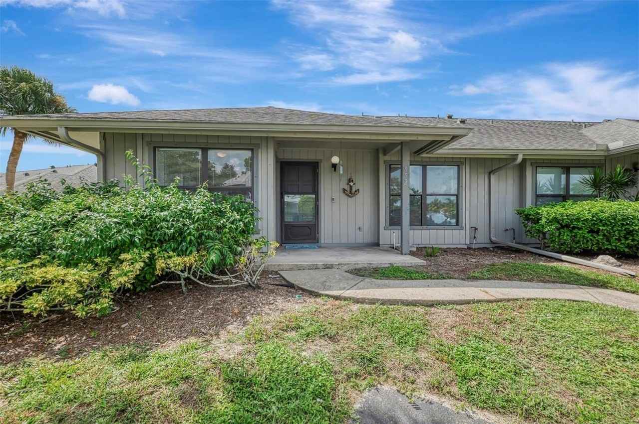 952 N Beneva Rd #V23 - Photo 4 of 46