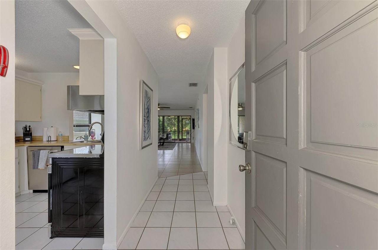952 N Beneva Rd #V23 - Photo 6 of 46