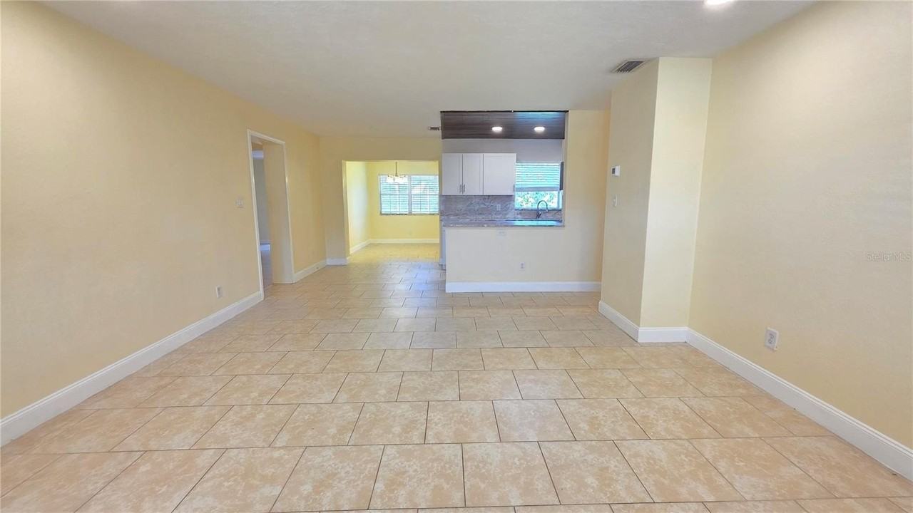 2907 Bowdoin Pl - Photo 3 of 21