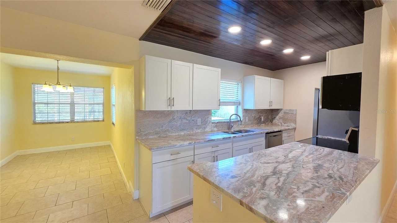 2907 Bowdoin Pl - Photo 6 of 21