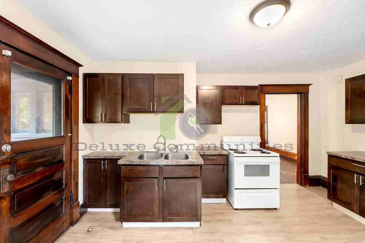 749 Jackson St Nw #2 - Photo 4 of 23
