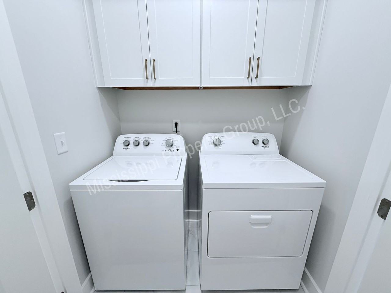 684 Miramar Ln - Photo 7 of 33