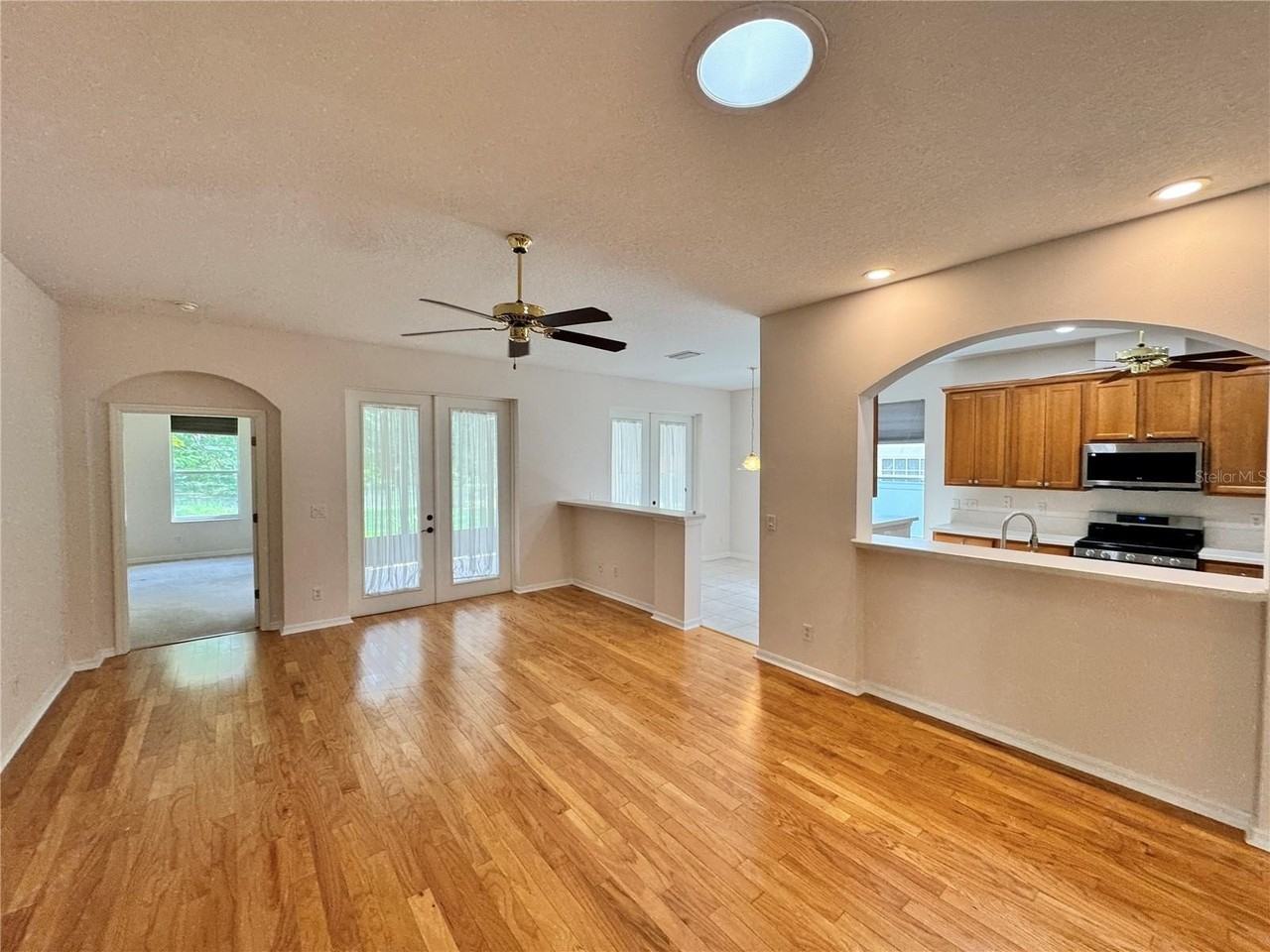 20634 Queen Alexandra Dr - Photo 5 of 21