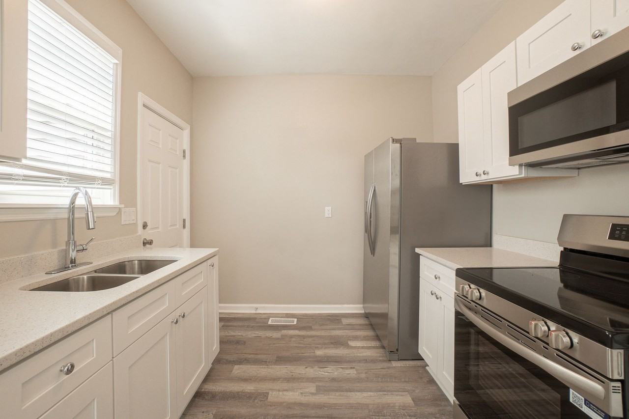 216 Crescent Ave - Photo 5 of 17