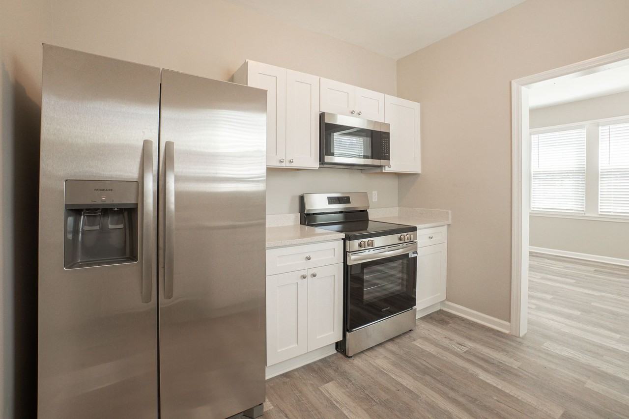 216 Crescent Ave - Photo 7 of 17