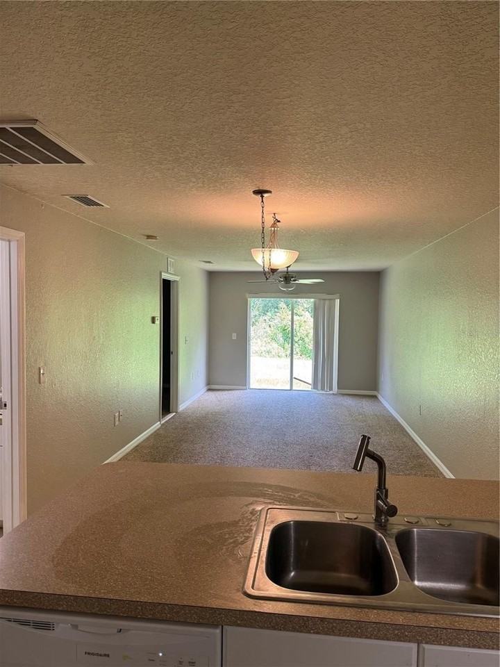 1011 Fox Lake Dr - Photo 7 of 16