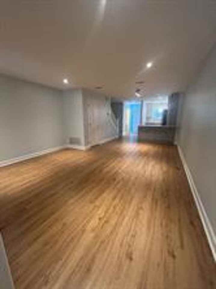 1498 Demere Rd - Photo 3 of 24