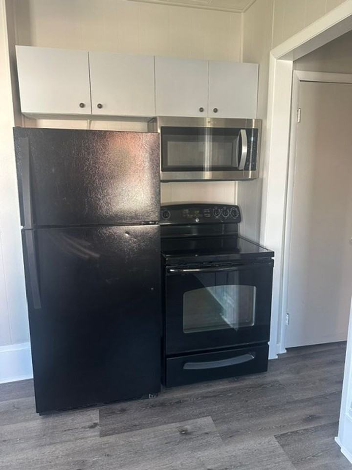 202 S Franklin St - Photo 6 of 35