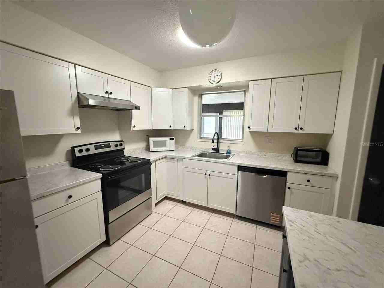 605 Ravenna St - Photo 5 of 18