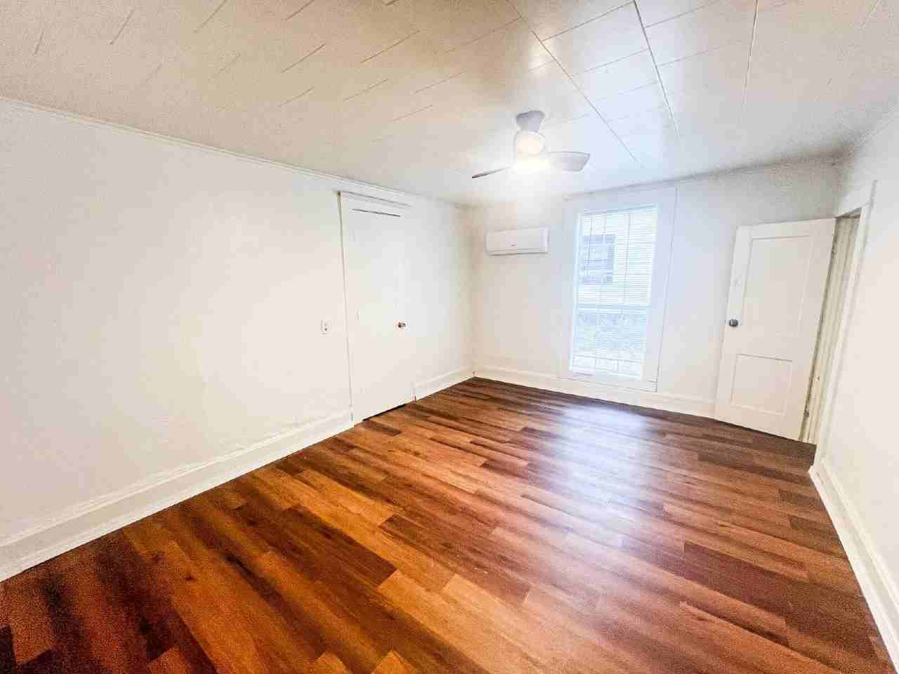 307 S Rosehill Ave - Photo 3 of 18