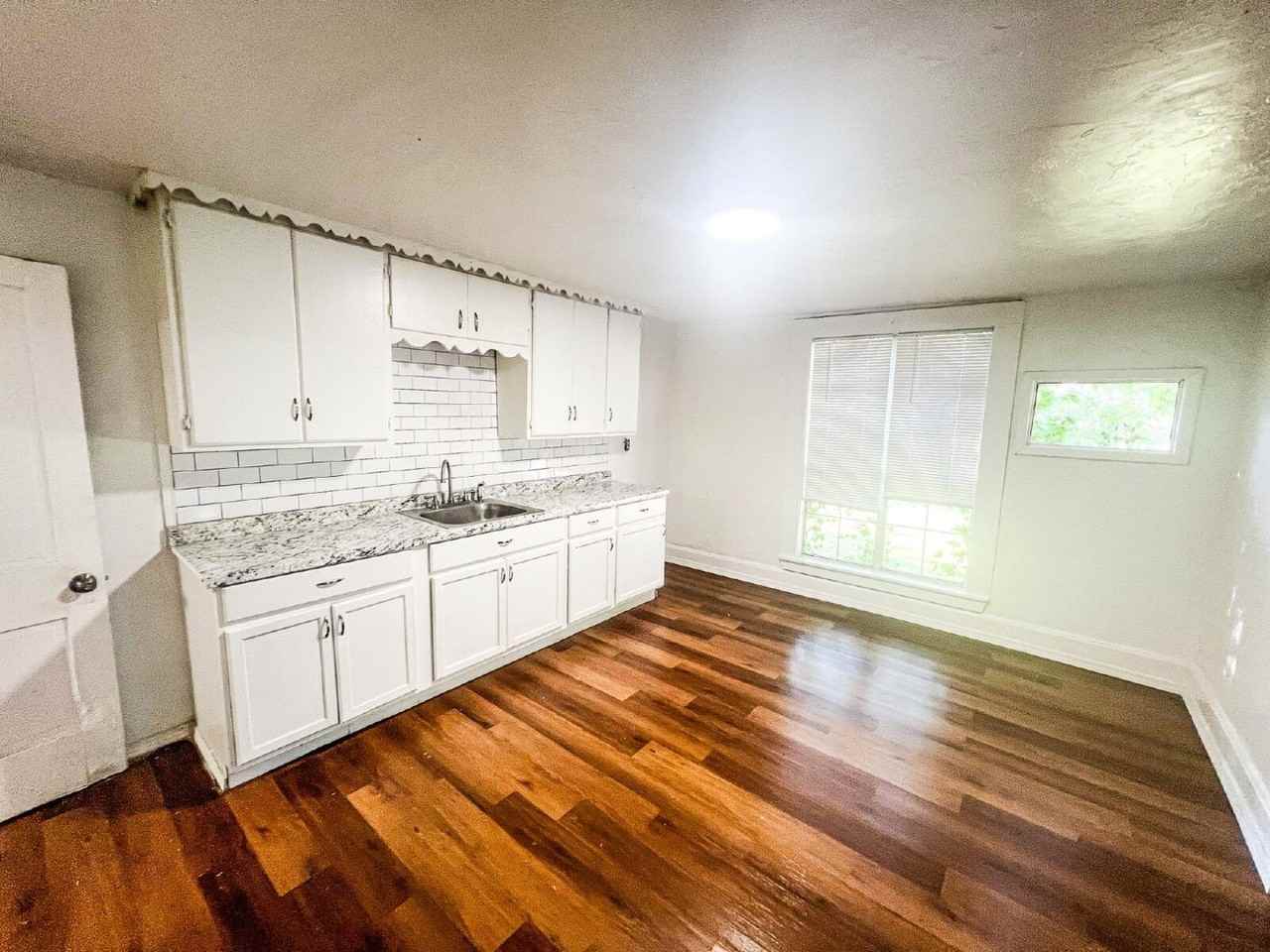 307 S Rosehill Ave - Photo 6 of 18
