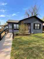 featured image of 206 E 12th St