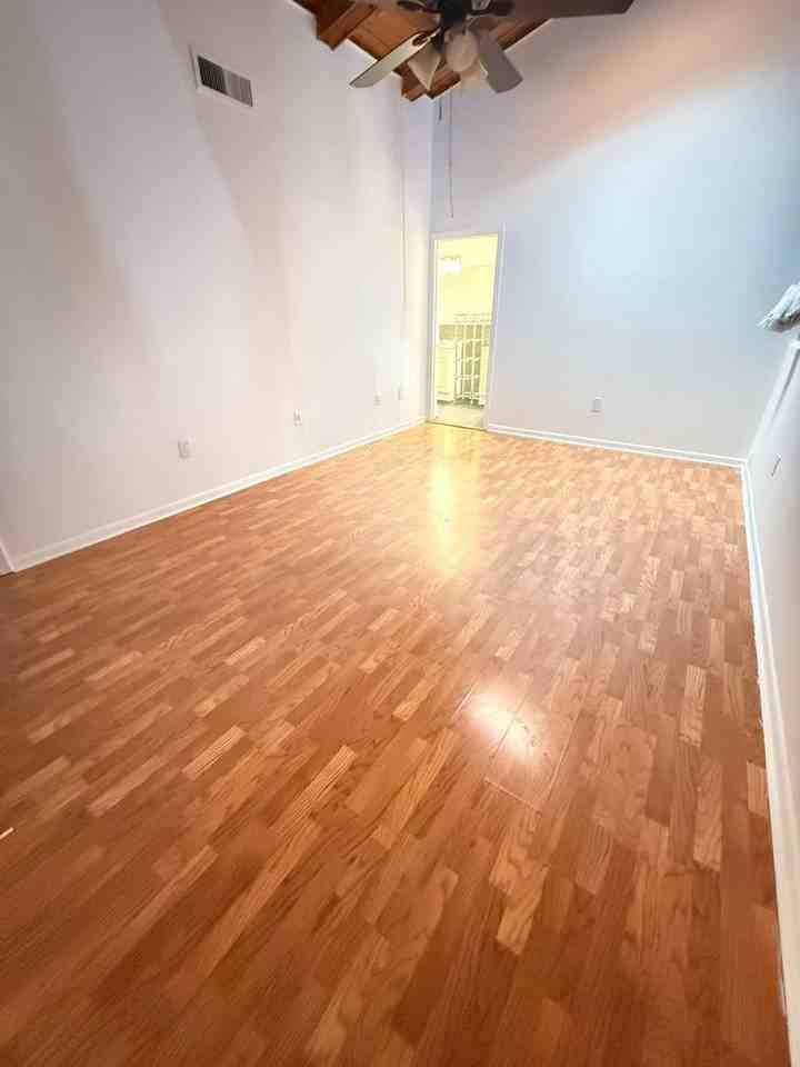 3333 Oak Dr - Photo 3 of 13