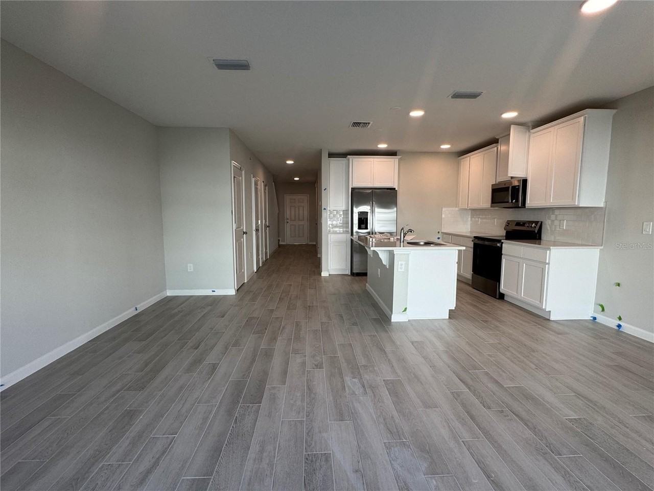 14922 Harvest St - Photo 2 of 26