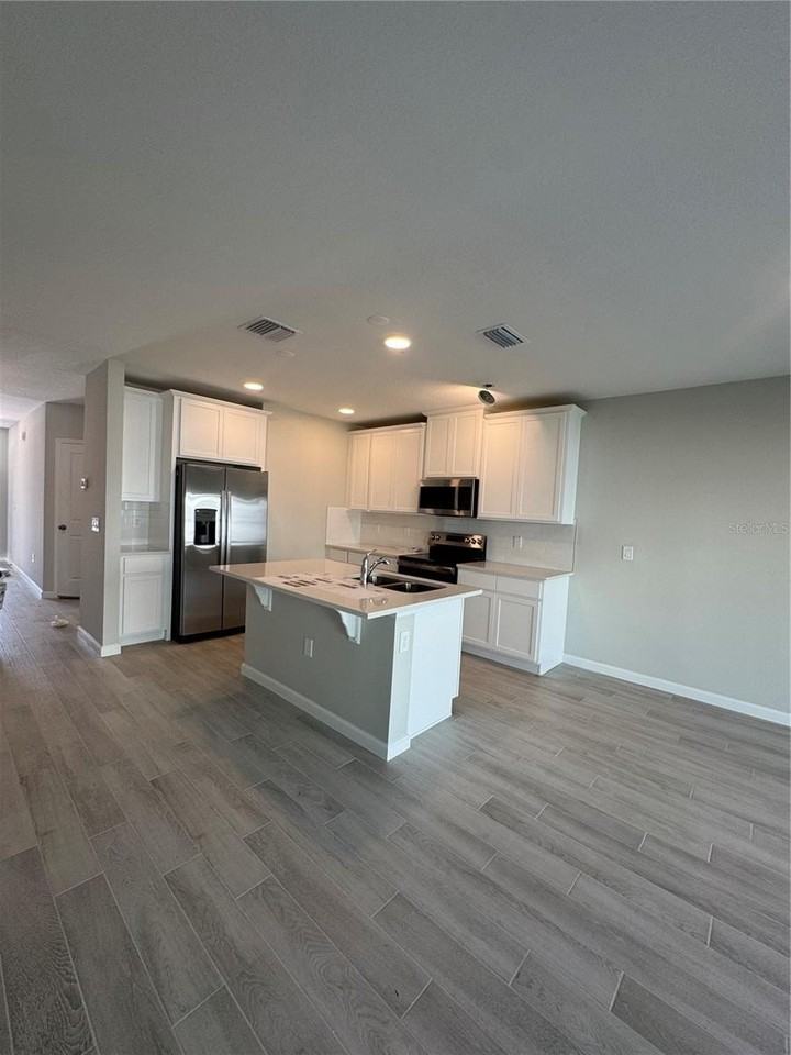 14922 Harvest St - Photo 5 of 26