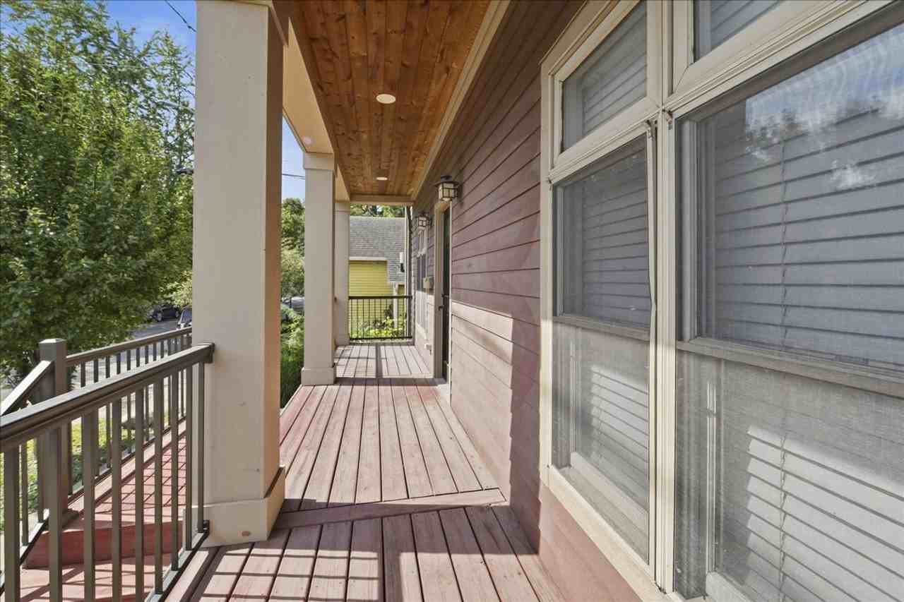 470 S Pine St - Photo 2 of 20