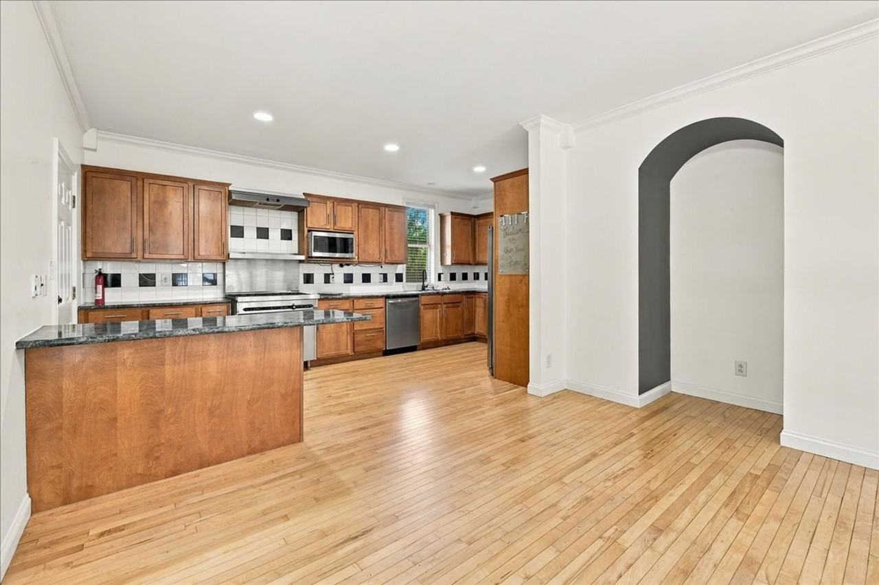 470 S Pine St - Photo 7 of 20