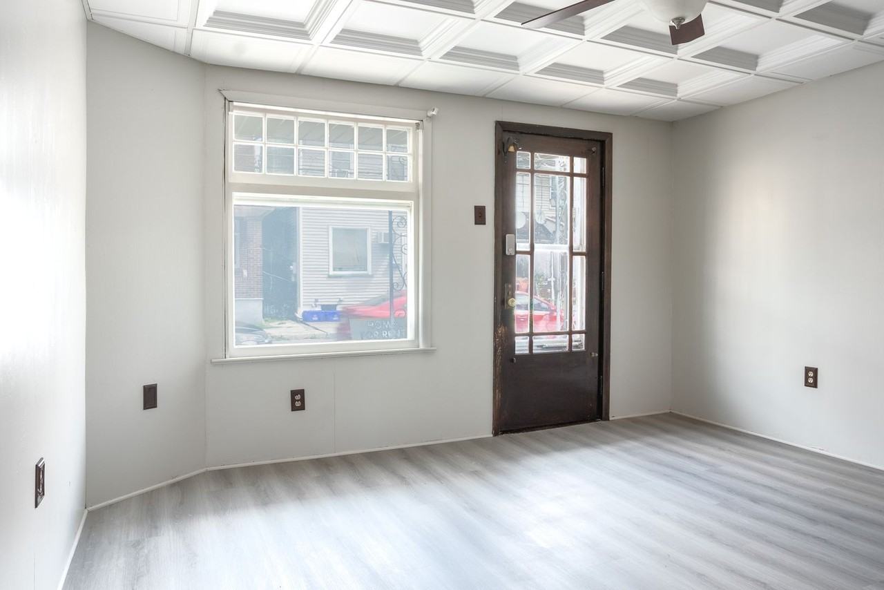 222 2nd St - Photo 3 of 23