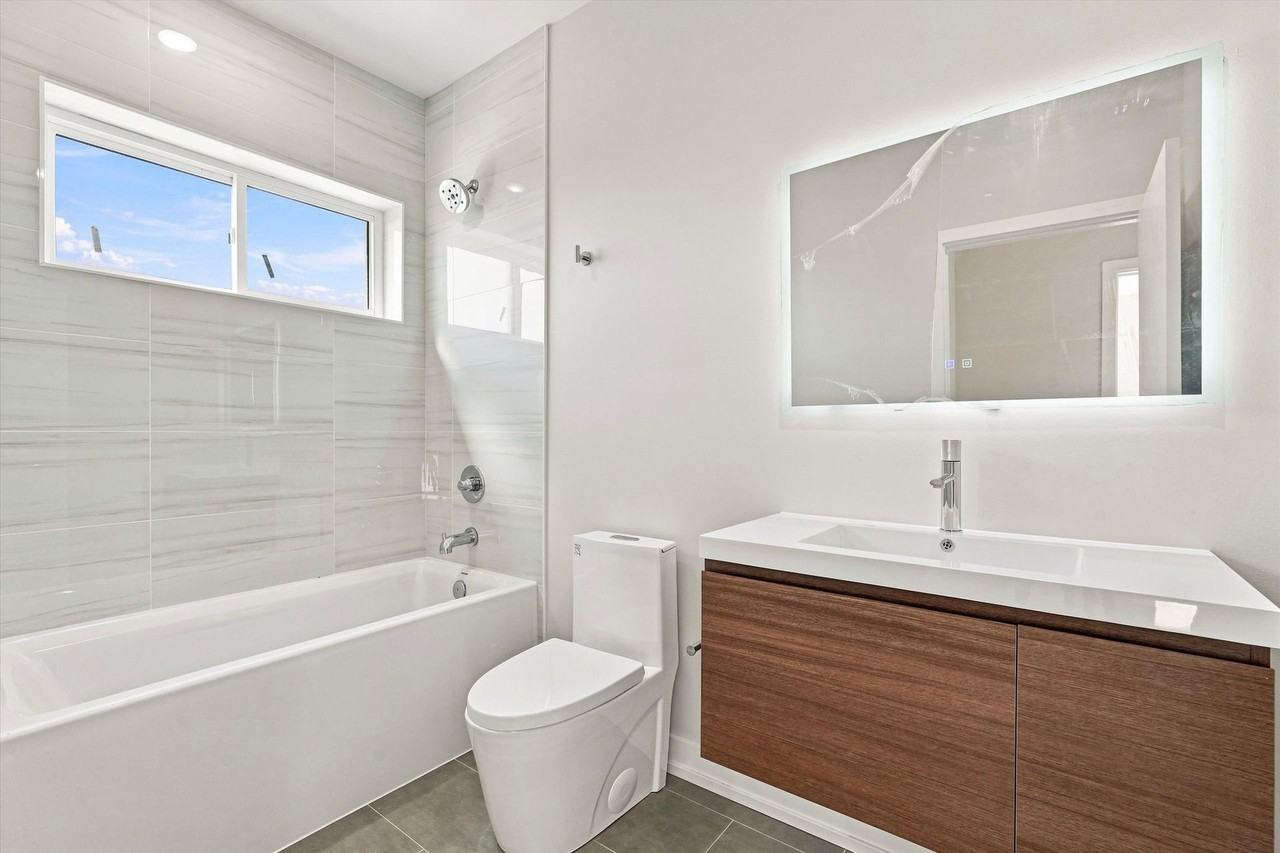 2523 N Fairhill - Photo 6 of 30