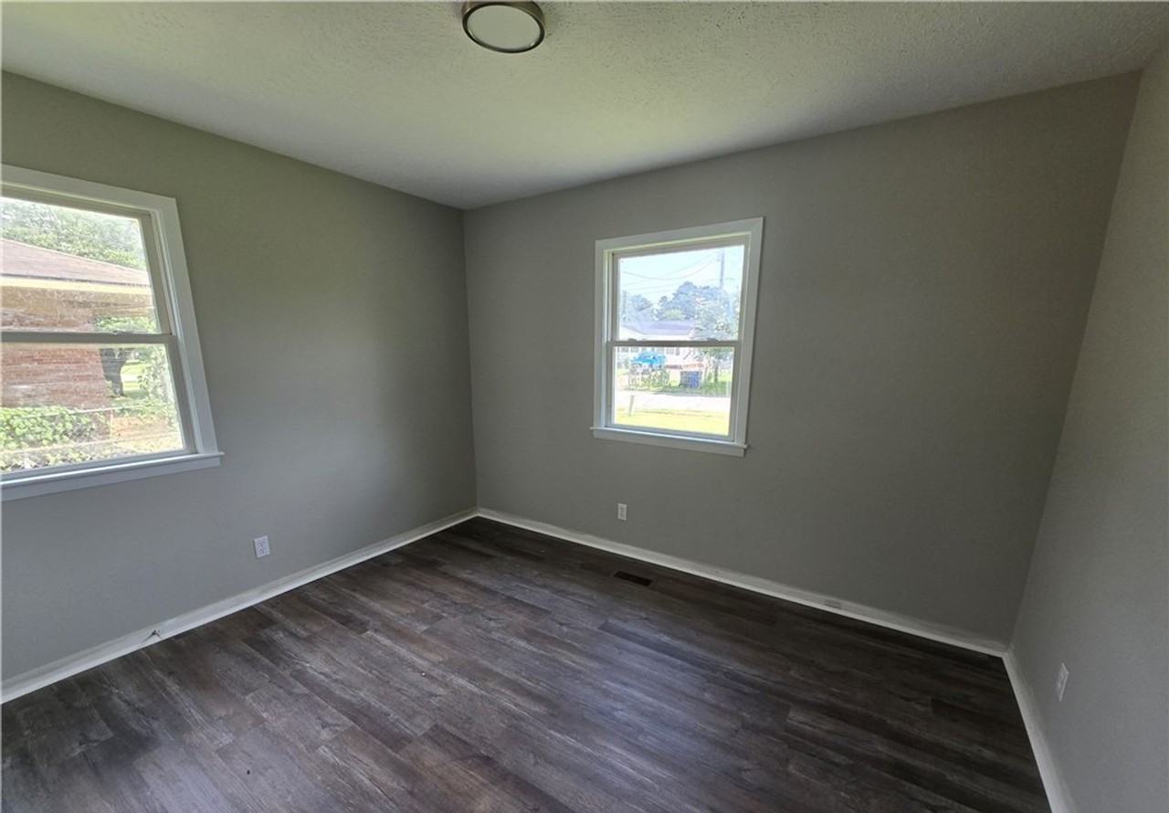 303 Cartwright Dr - Photo 6 of 11
