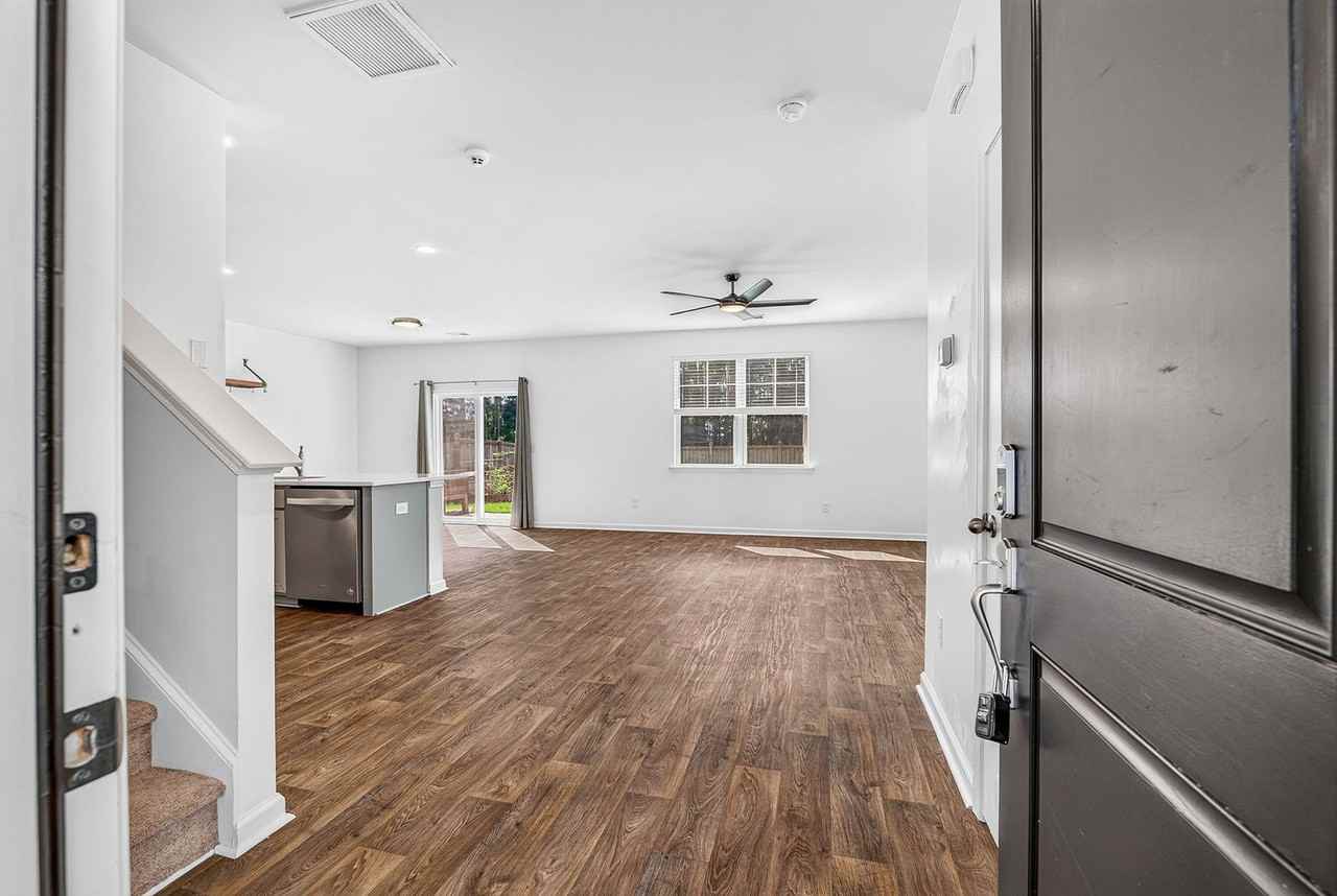 123 Sweet Cherry Ln - Photo 2 of 40