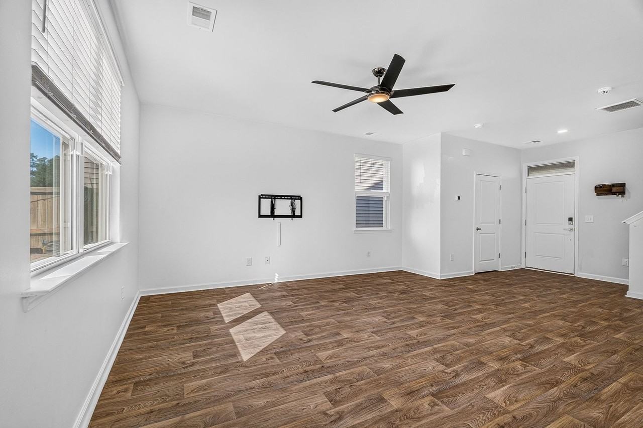 123 Sweet Cherry Ln - Photo 5 of 40