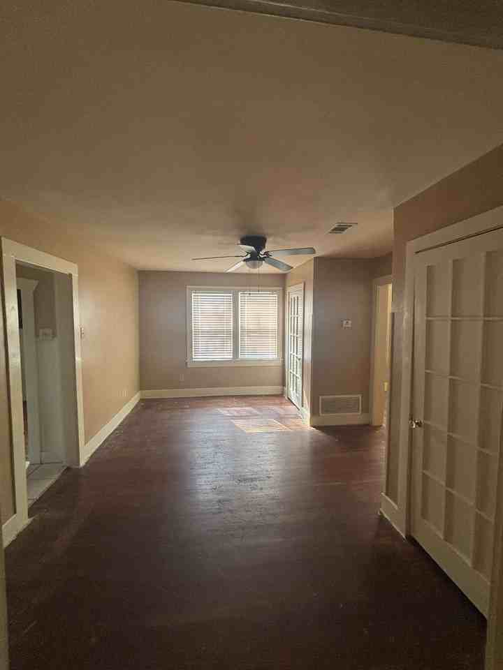 3355 S 4th St - Photo 5 of 14