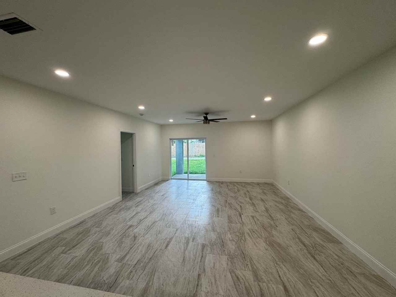 310 S 9th Ave - Photo 7 of 14